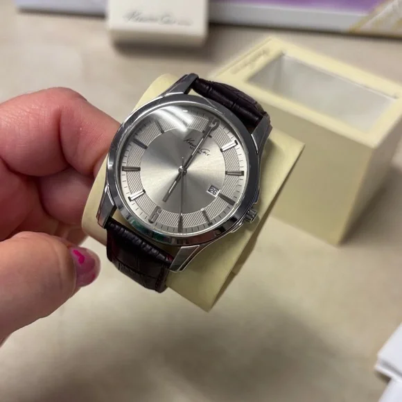 Kenneth Cole Silver and Black Men's Watch 🆕 - Picture 4 of 4